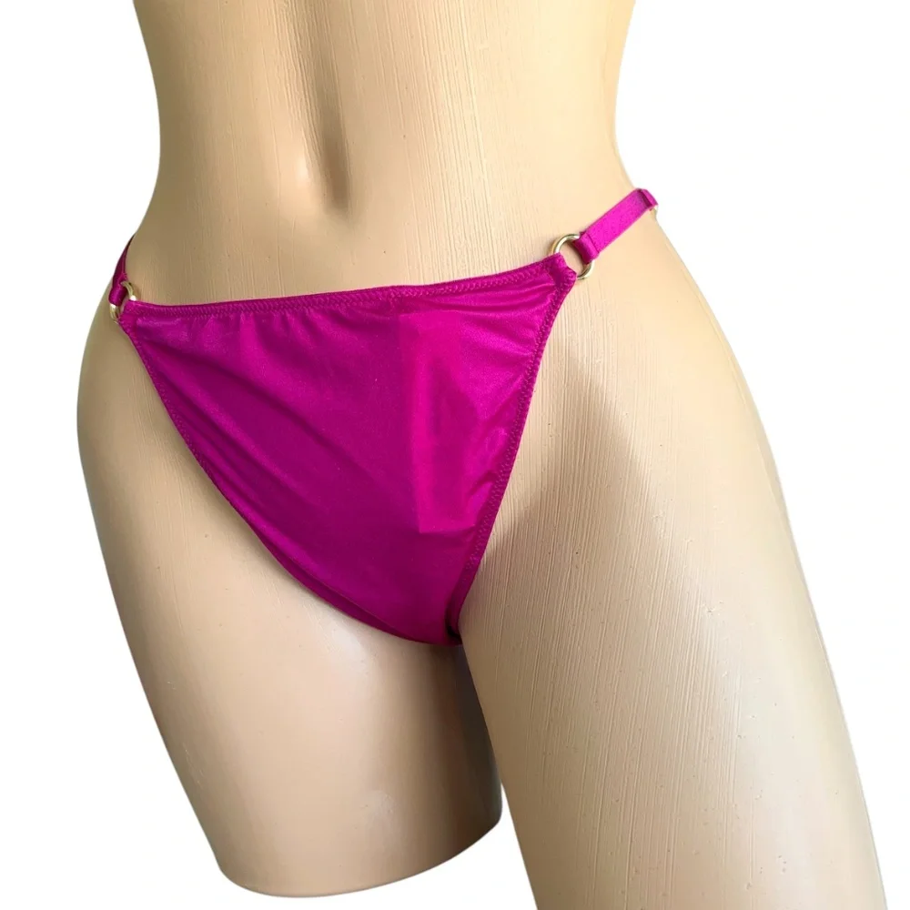 Victoria’s Secret v-string panty XL new